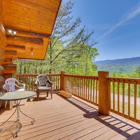 Idyllic Gatlinburg Cabin With Hot Tub And Balcony! Zewnętrze zdjęcie