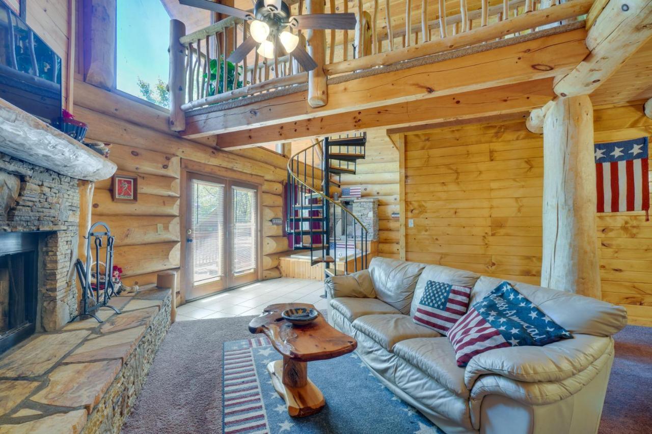 Idyllic Gatlinburg Cabin With Hot Tub And Balcony! Zewnętrze zdjęcie
