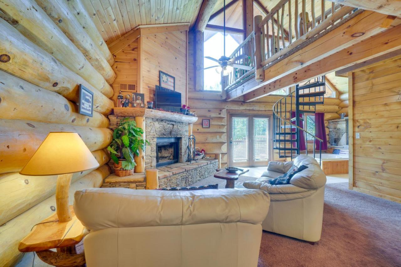 Idyllic Gatlinburg Cabin With Hot Tub And Balcony! Zewnętrze zdjęcie