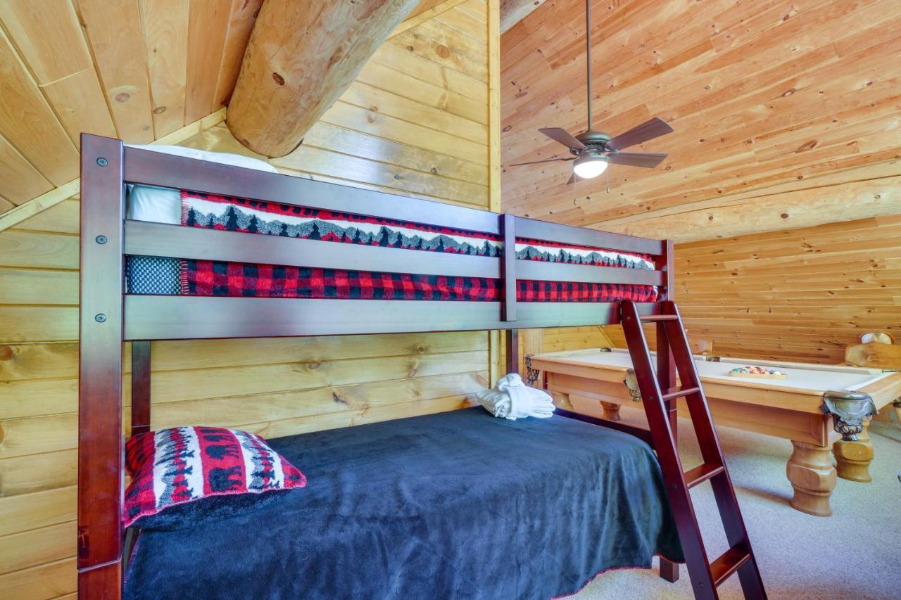 Idyllic Gatlinburg Cabin With Hot Tub And Balcony! Zewnętrze zdjęcie