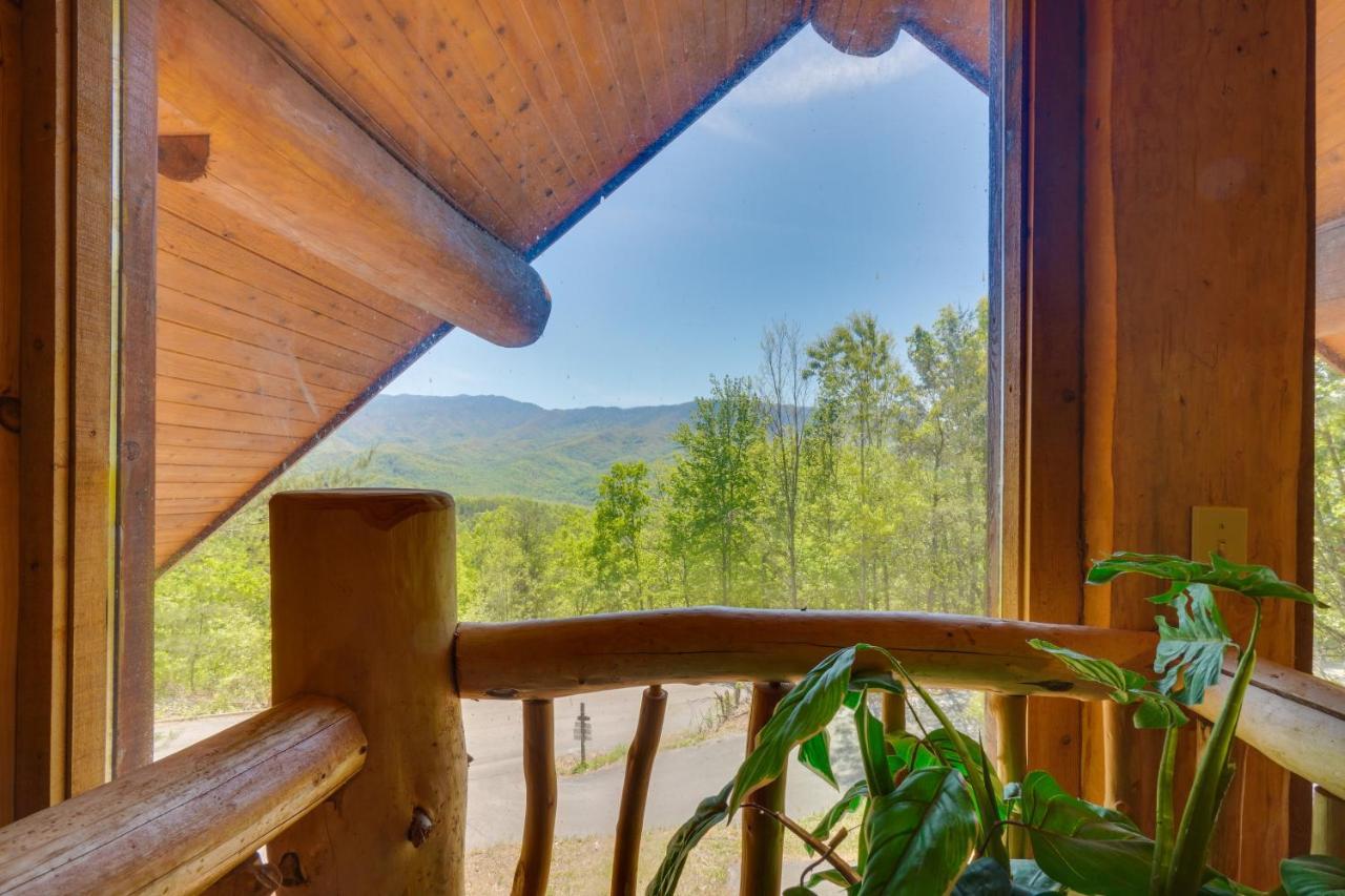 Idyllic Gatlinburg Cabin With Hot Tub And Balcony! Zewnętrze zdjęcie